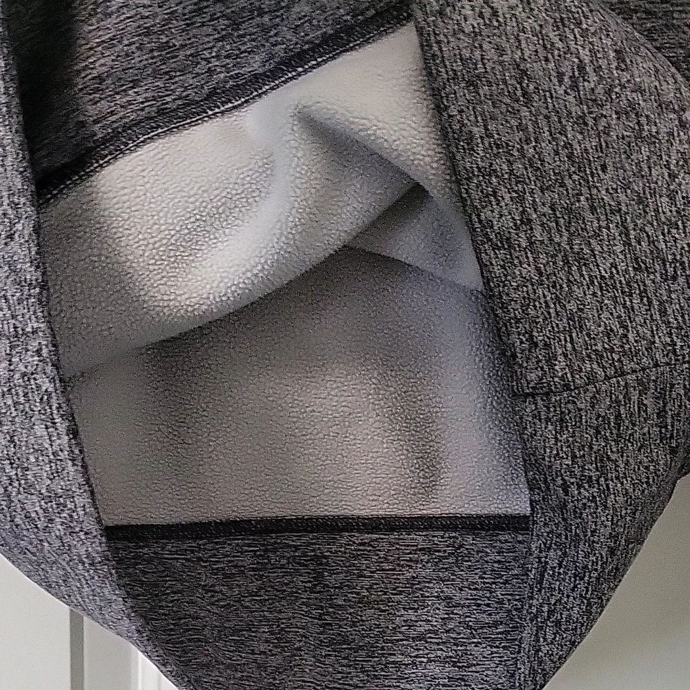 Nike Black and Gray Therma Fit Hoodie Womens Size Medium - Picture 8 of 11